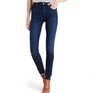 NWOT Tory Burch Skinny Jeans | back logo button needs reattached